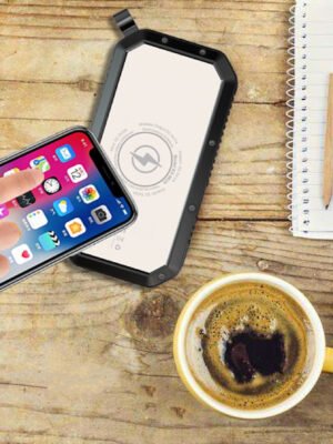 Wirelsess solar powerbank phone accessories torch